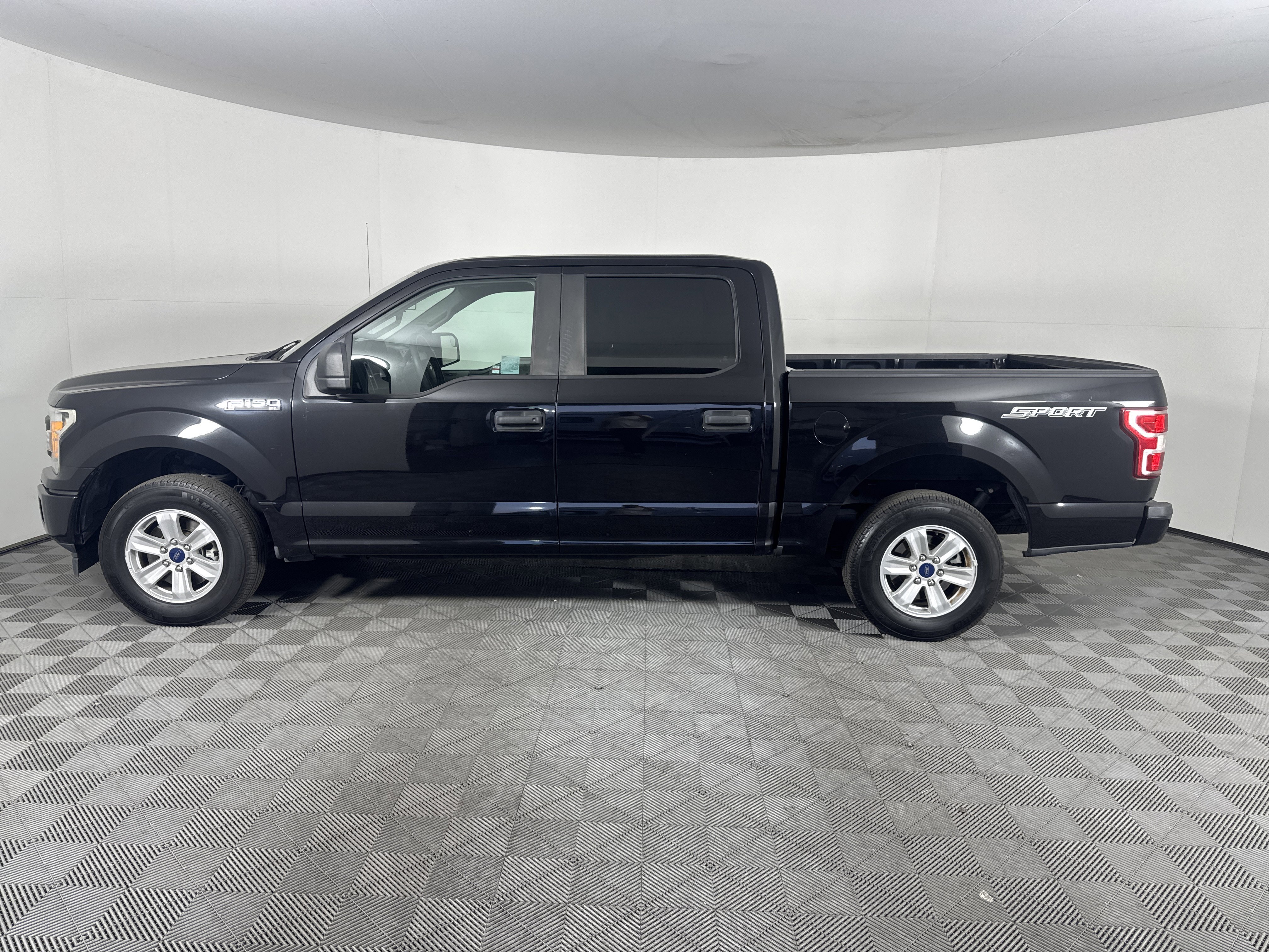 Used 2019 Ford F150 XL w/ Equipment Group 101A Mid image 7