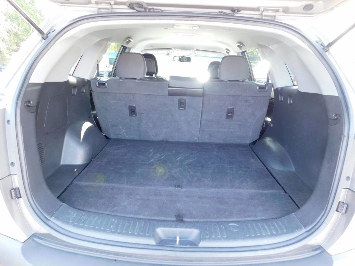 Used 2013 Kia Sorento LX w/ Convenience Pkg image 5