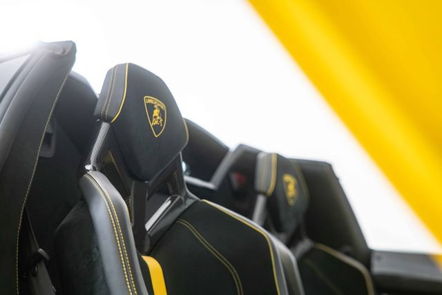 Used 2016 Lamborghini Aventador LP 750-4 Superveloce AWD/4WD image 23