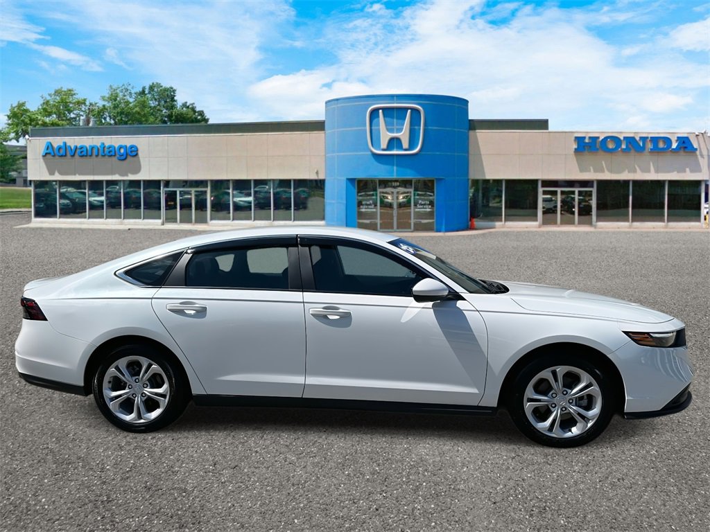 Certified 2025 Honda Accord LX image 3