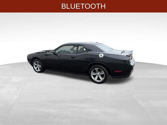 Used 2019 Dodge Challenger SXT RWD image 4