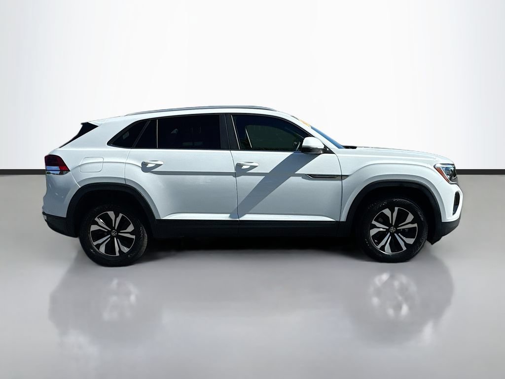 Used 2024 Volkswagen Atlas Cross Sport SE FWD image 10