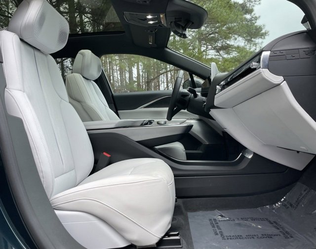 Used 2024 Cadillac Lyriq Luxury image 20