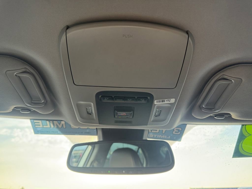 Used 2023 Toyota Camry XSE image 24