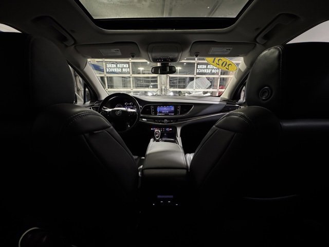 Used 2021 Buick Enclave Essence image 19