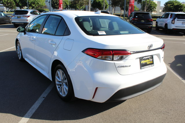 Certified 2026 Toyota Corolla LE w/ LE Premium Package FWD image 13