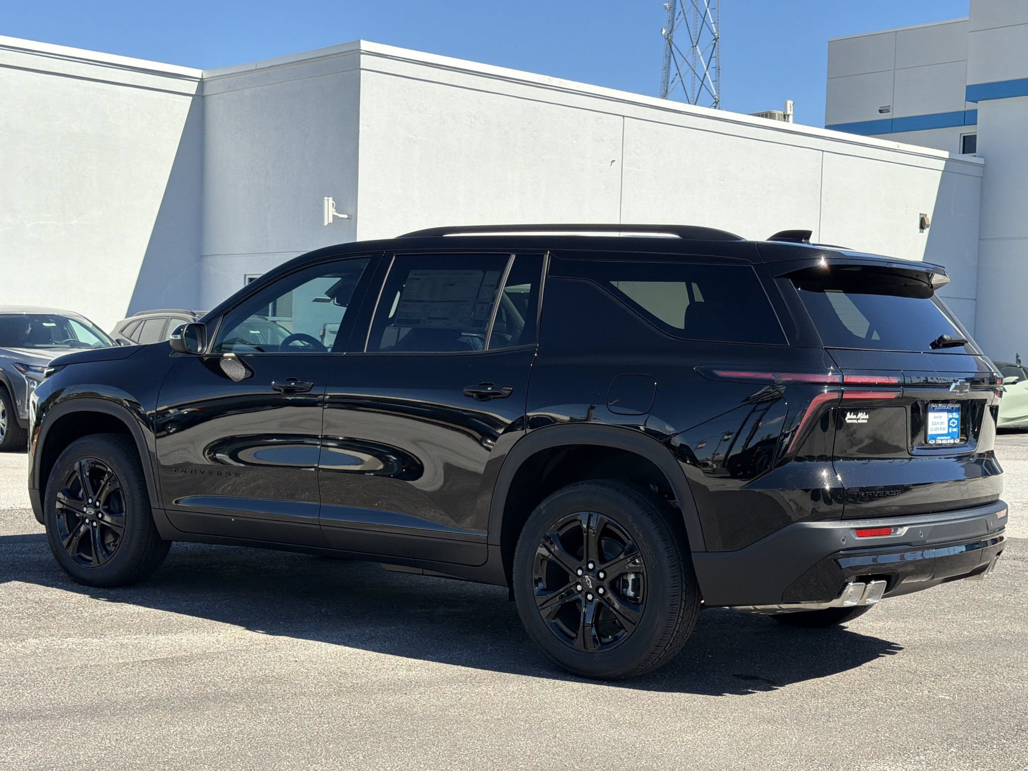 New 2027 Chevrolet Traverse LT w/ Midnight/Sport Edition FWD image 22