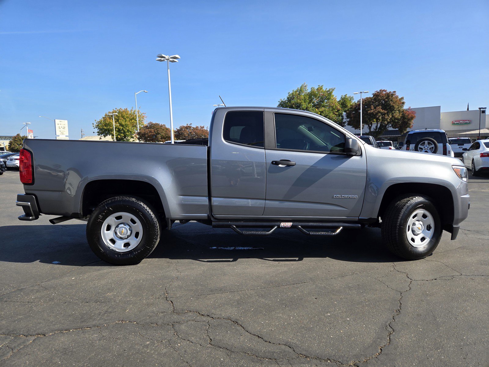 Used 2018 Chevrolet Colorado W/T image 3