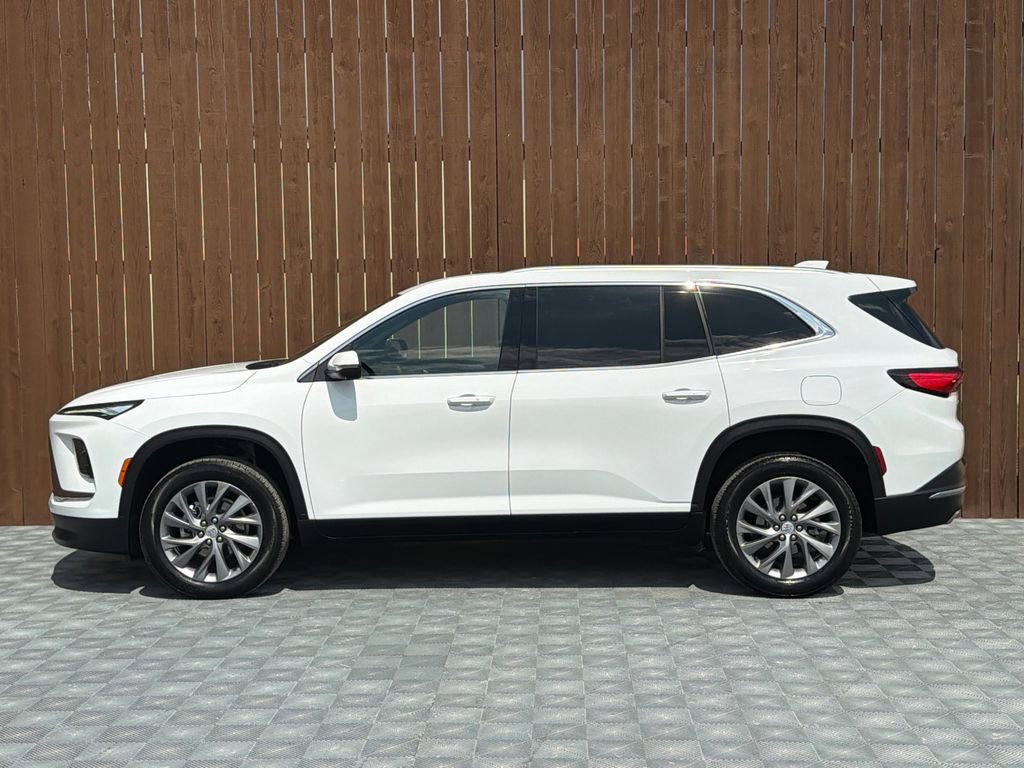 Used 2025 Buick Enclave Preferred image 16