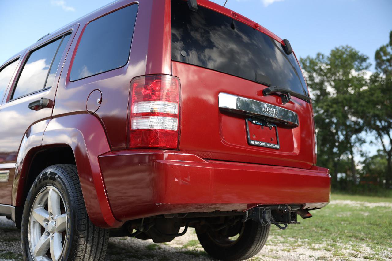 Used 2009 Jeep Liberty Limited w/ Premium Group AWD/4WD image 35