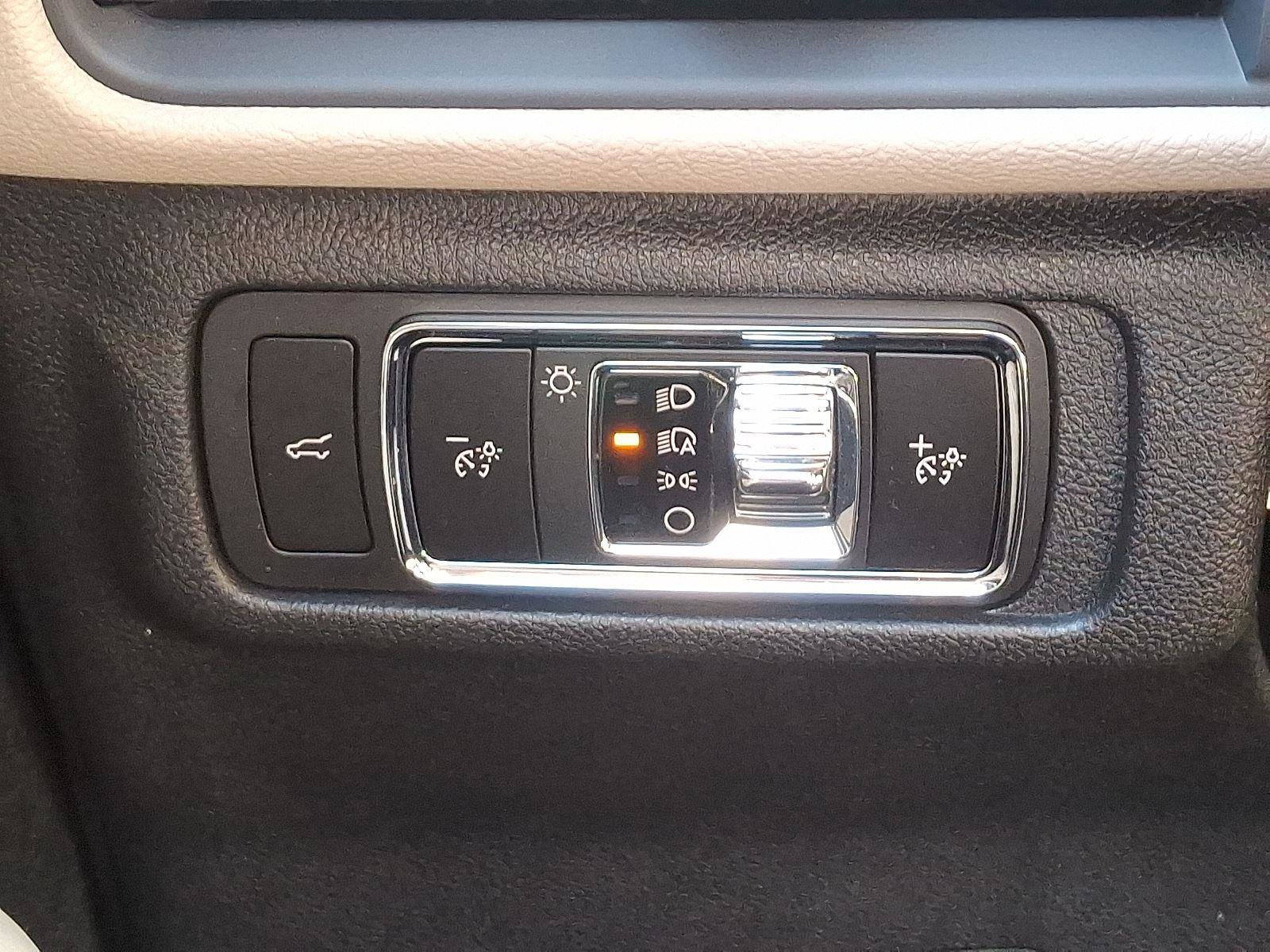 New 2026 Lincoln Corsair Premiere image 15