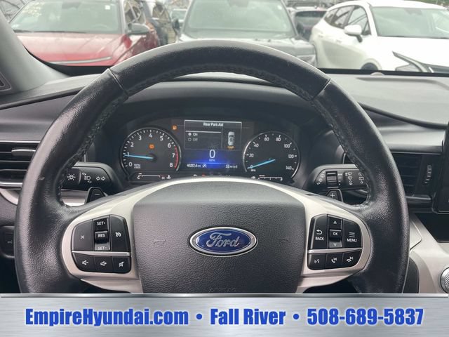 Used 2020 Ford Explorer XLT w/ Equipment Group 202A AWD/4WD image 28