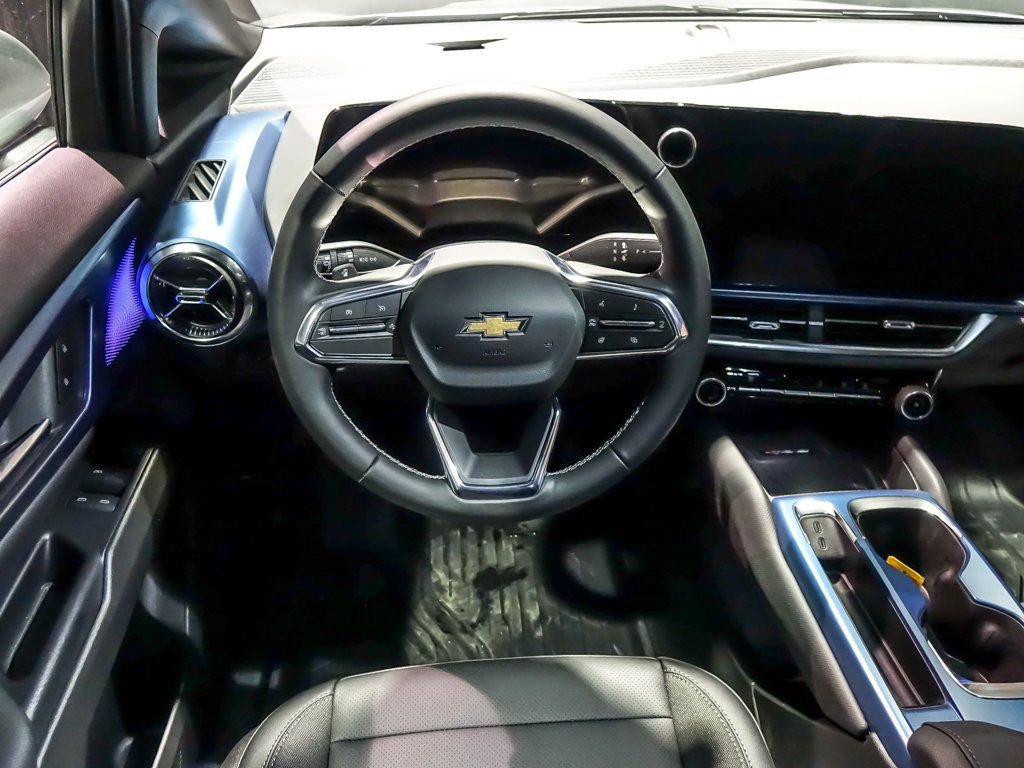 New 2026 Chevrolet Equinox EV LT image 14