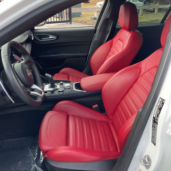 Used 2024 Alfa Romeo Giulia Sprint image 13