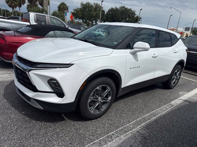 Used 2025 Chevrolet Blazer LT FWD image 5