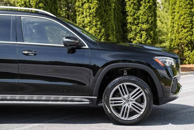Used 2024 Mercedes-Benz GLS 450 4MATIC w/ Pinnacle Trim Package image 14