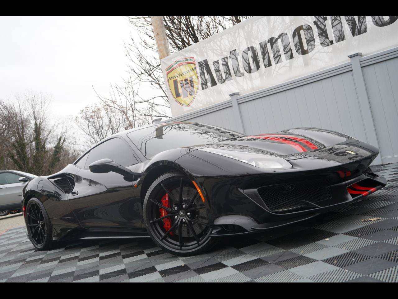 Used 2020 Ferrari 488 Pista Coupe RWD image 1