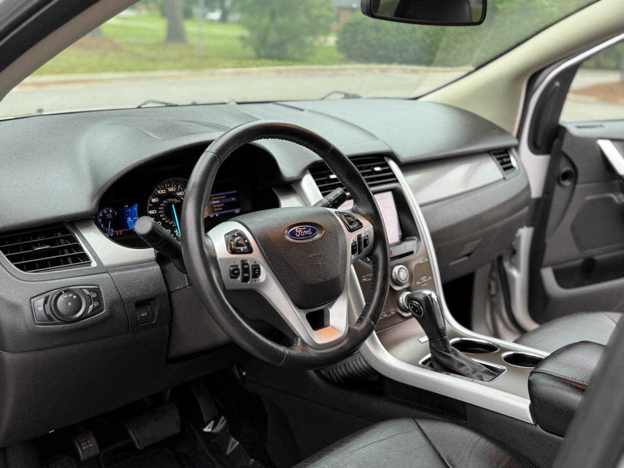 Used 2013 Ford Edge SEL FWD image 16