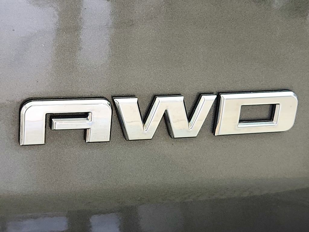 Used 2018 GMC Terrain Denali w/ Advanced Safety Package AWD/4WD image 38