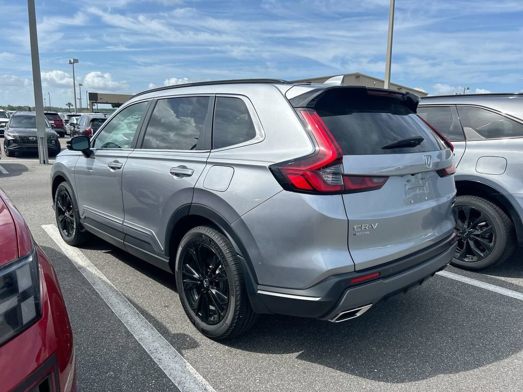 Used 2024 Honda CR-V Sport Touring image 3