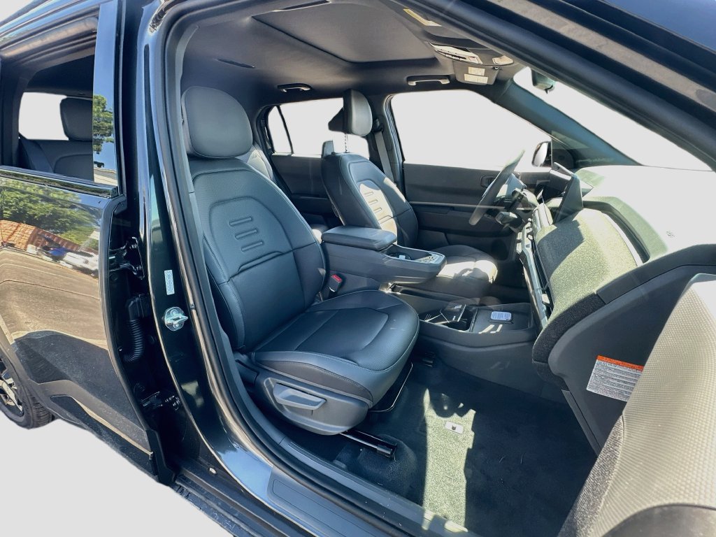 New 2027 Kia EV3 Land FWD image 28