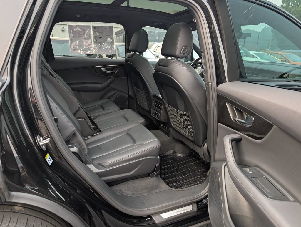Used 2023 Audi Q7 2.0T Premium Plus AWD/4WD image 6