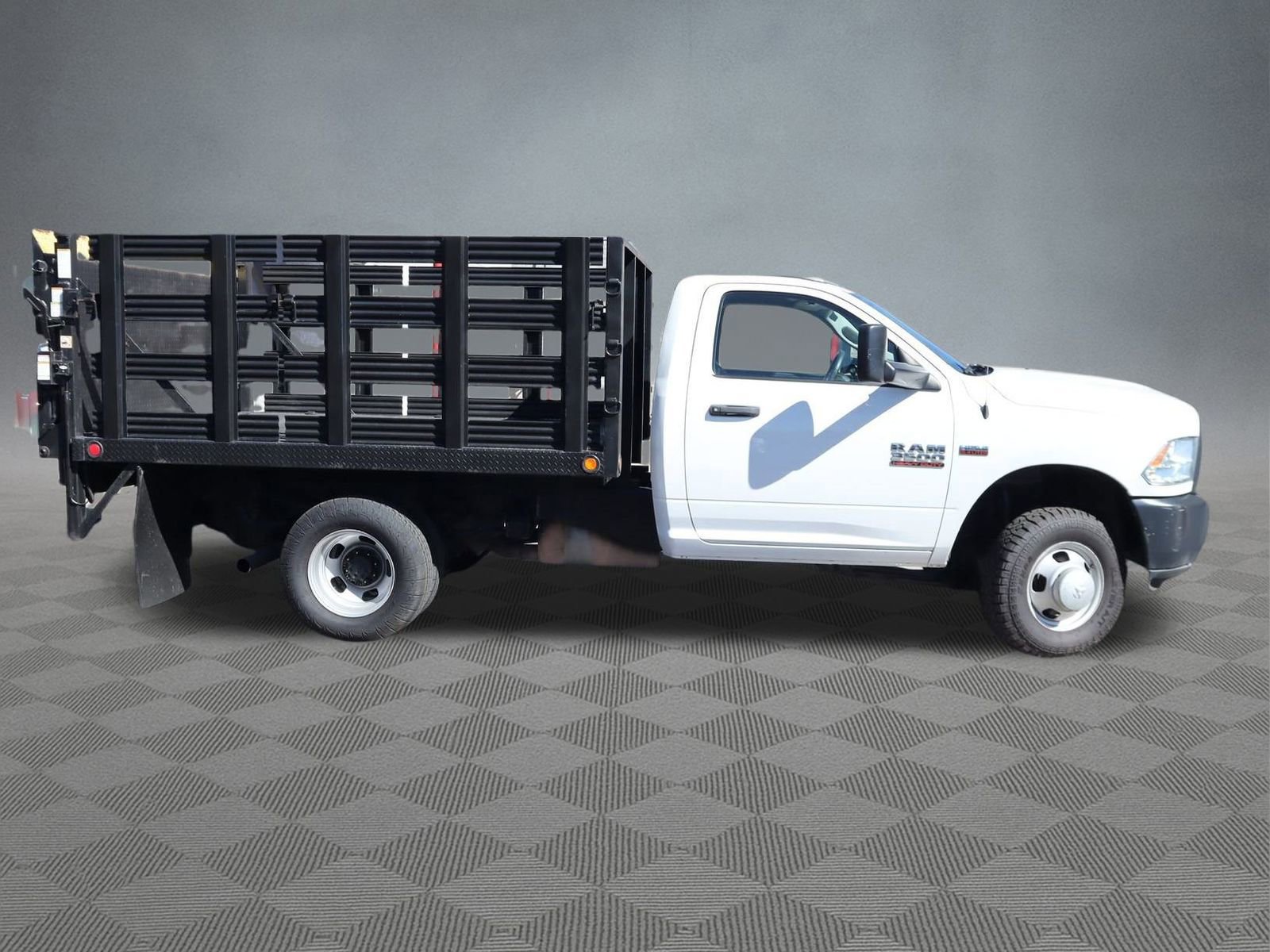 Used 2018 RAM 3500 Tradesman image 4