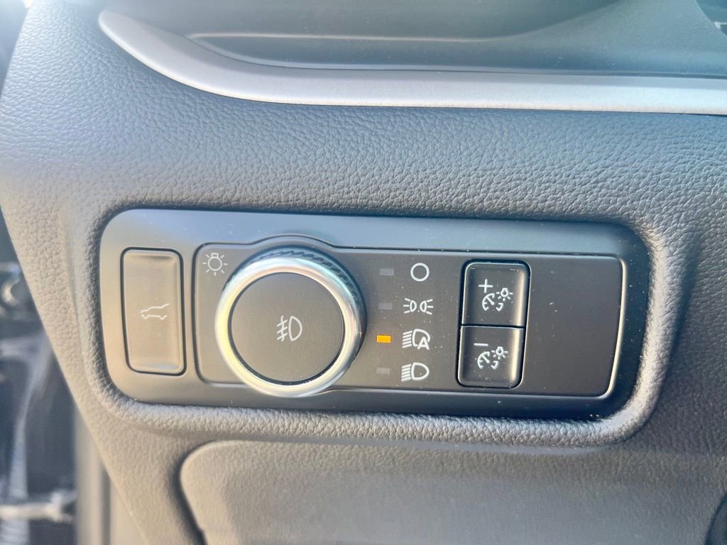 Used 2023 Ford Explorer XLT w/ Equipment Group 202A image 18