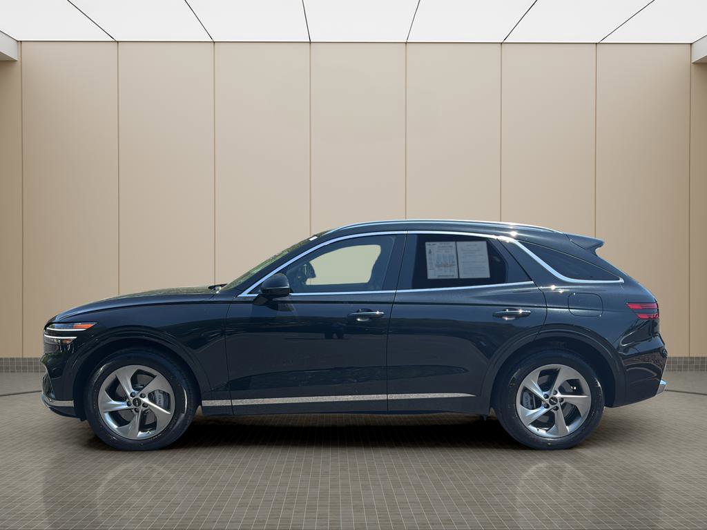 Certified 2026 Genesis GV70 2.5T AWD/4WD image 2