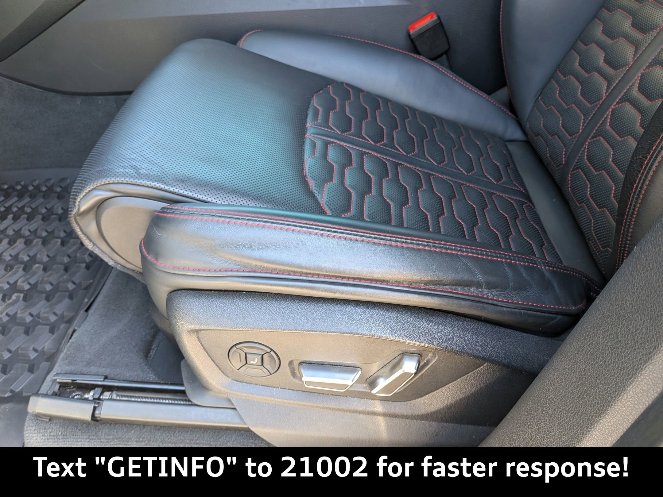 Used 2020 Audi RS Q8 w/ Carbon Optic Package image 24