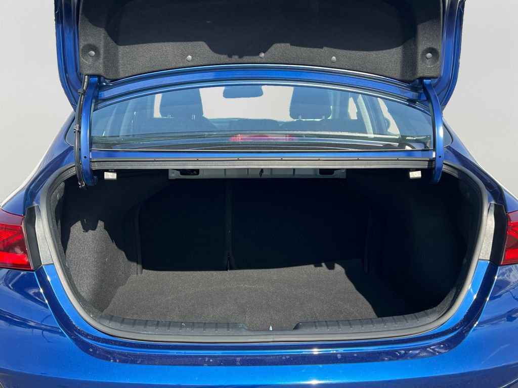 Used 2023 Kia Forte LXS image 9