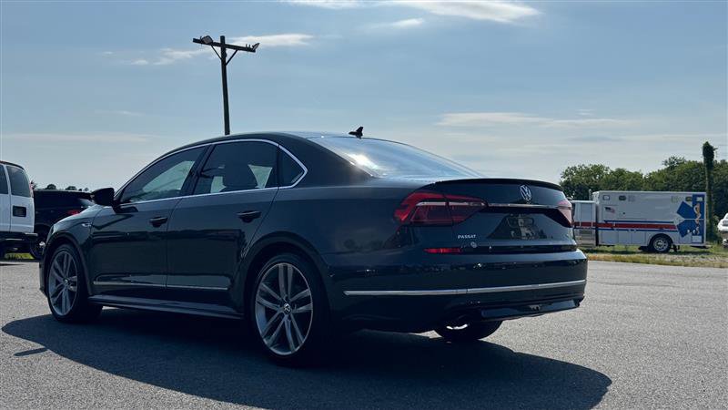 Used 2017 Volkswagen Passat 1.8T R-Line FWD image 7