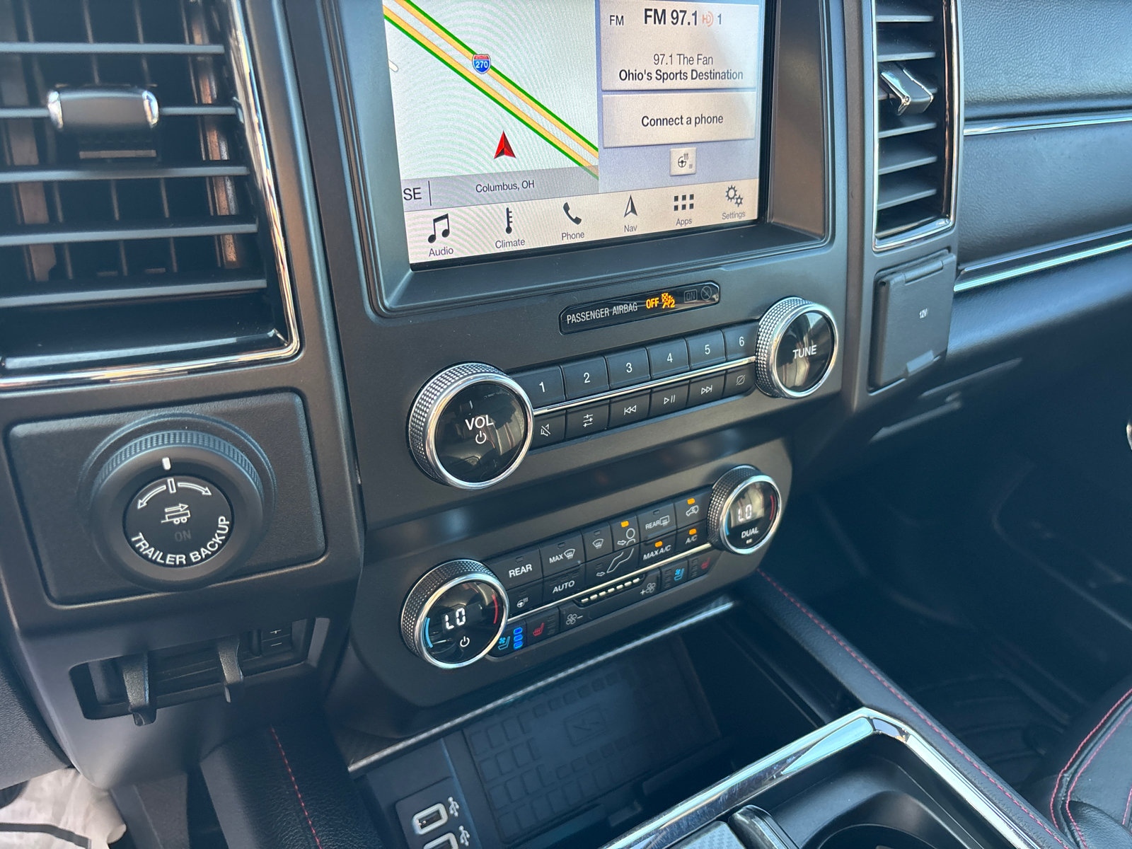 Used 2019 Ford Expedition Limited w/ Equipment Group 303A AWD/4WD image 20