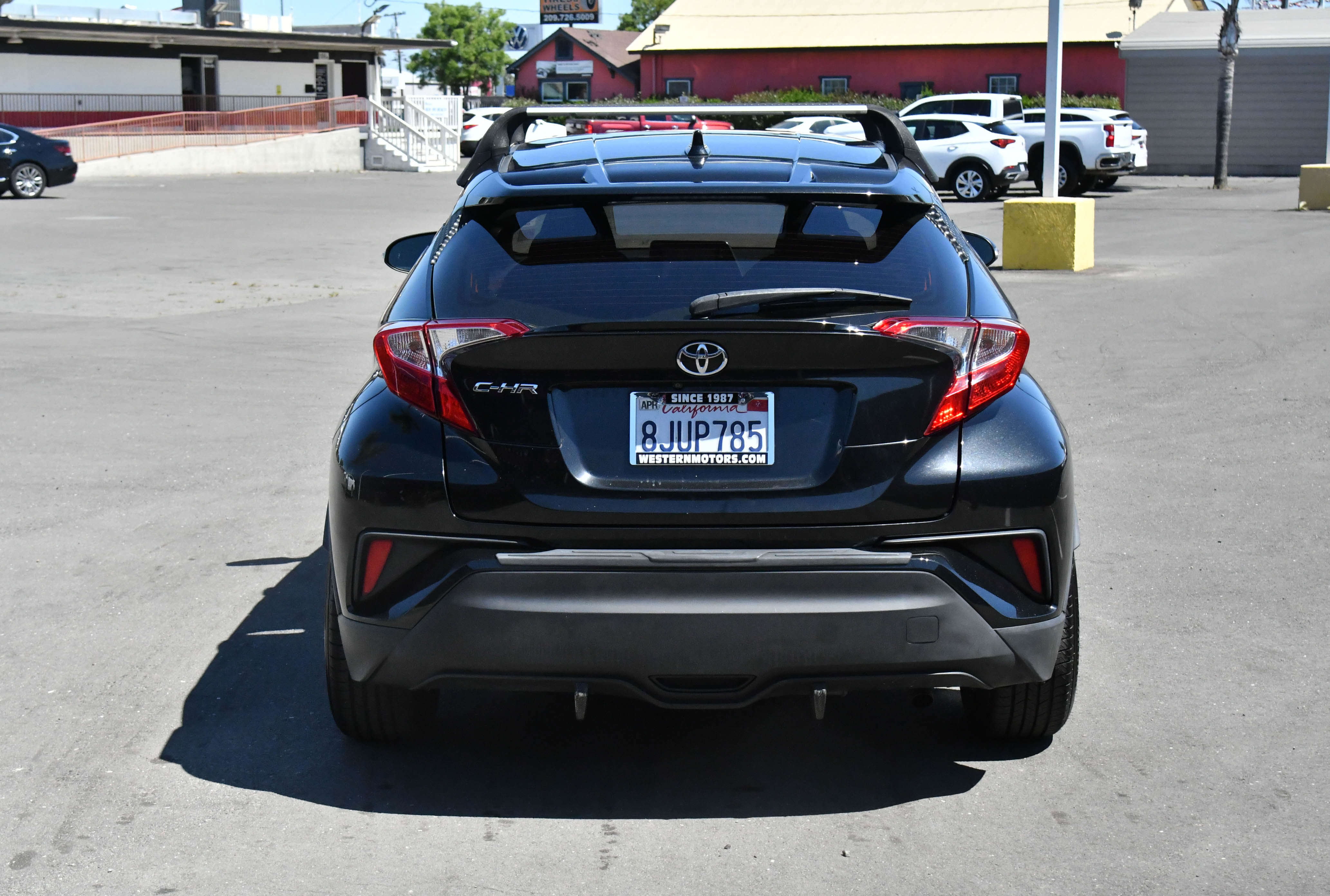 Used 2019 Toyota C-HR LE image 7