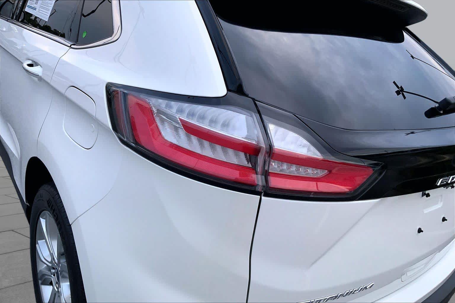 Used 2022 Ford Edge Titanium AWD/4WD image 27