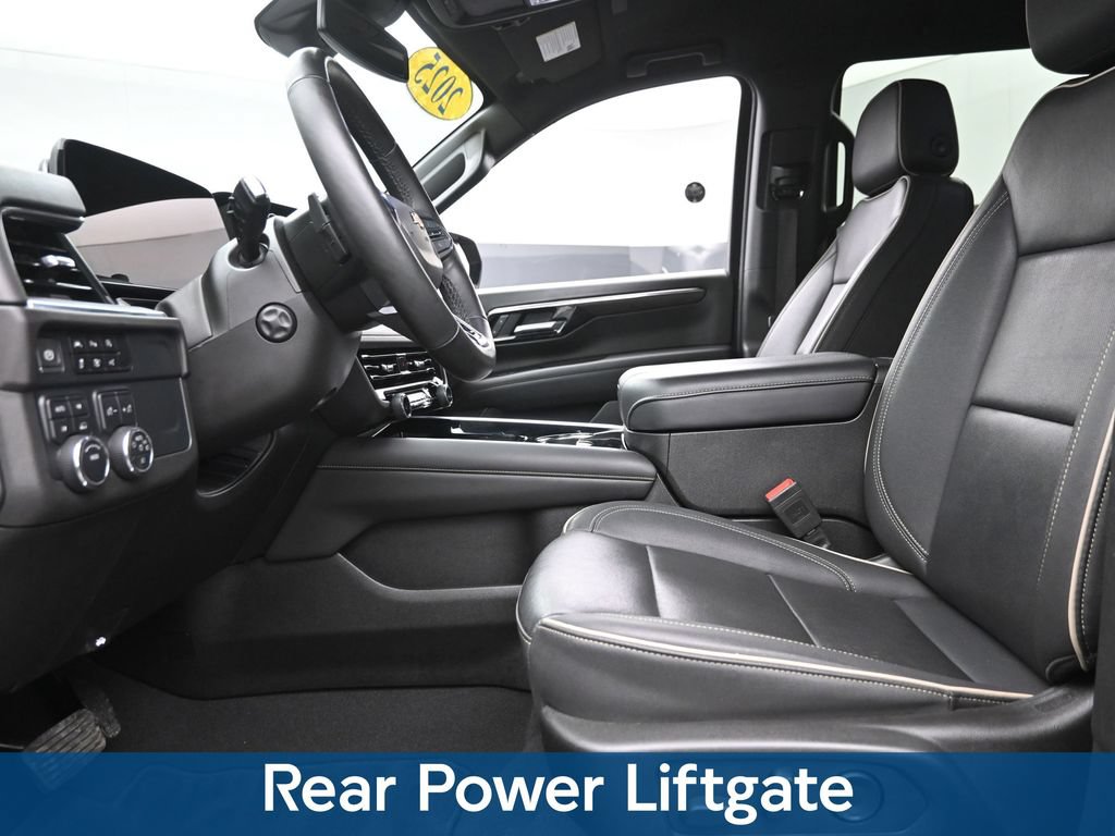 Used 2025 Chevrolet Tahoe Premier AWD/4WD image 18