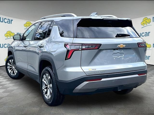 Used 2025 Chevrolet Equinox LT w/ Convenience Package II AWD/4WD image 2