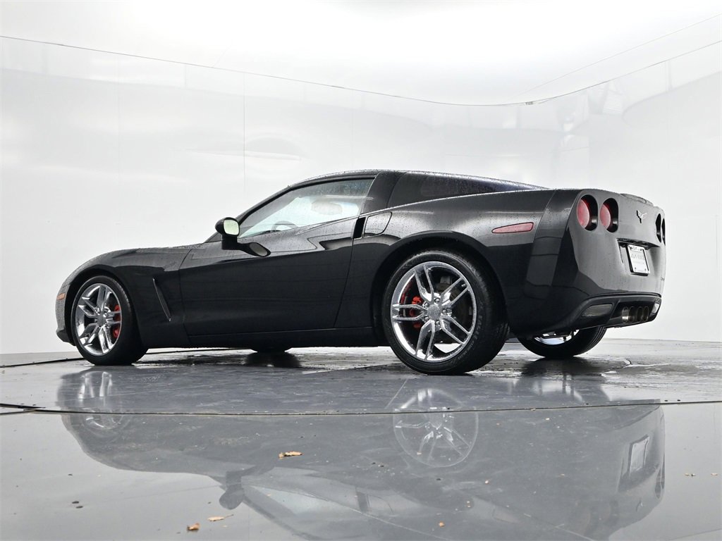 Used 2005 Chevrolet Corvette Coupe w/ Preferred Equipment Group image 32