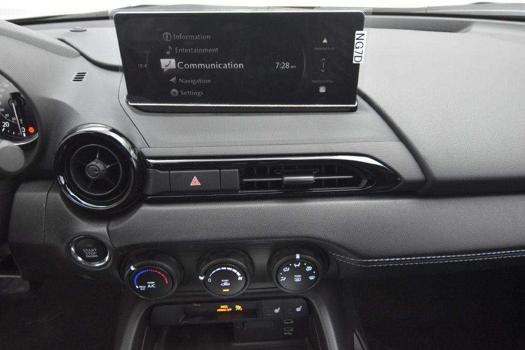 New 2026 MAZDA MX-5 Miata Club w/ Weather Package RWD image 32