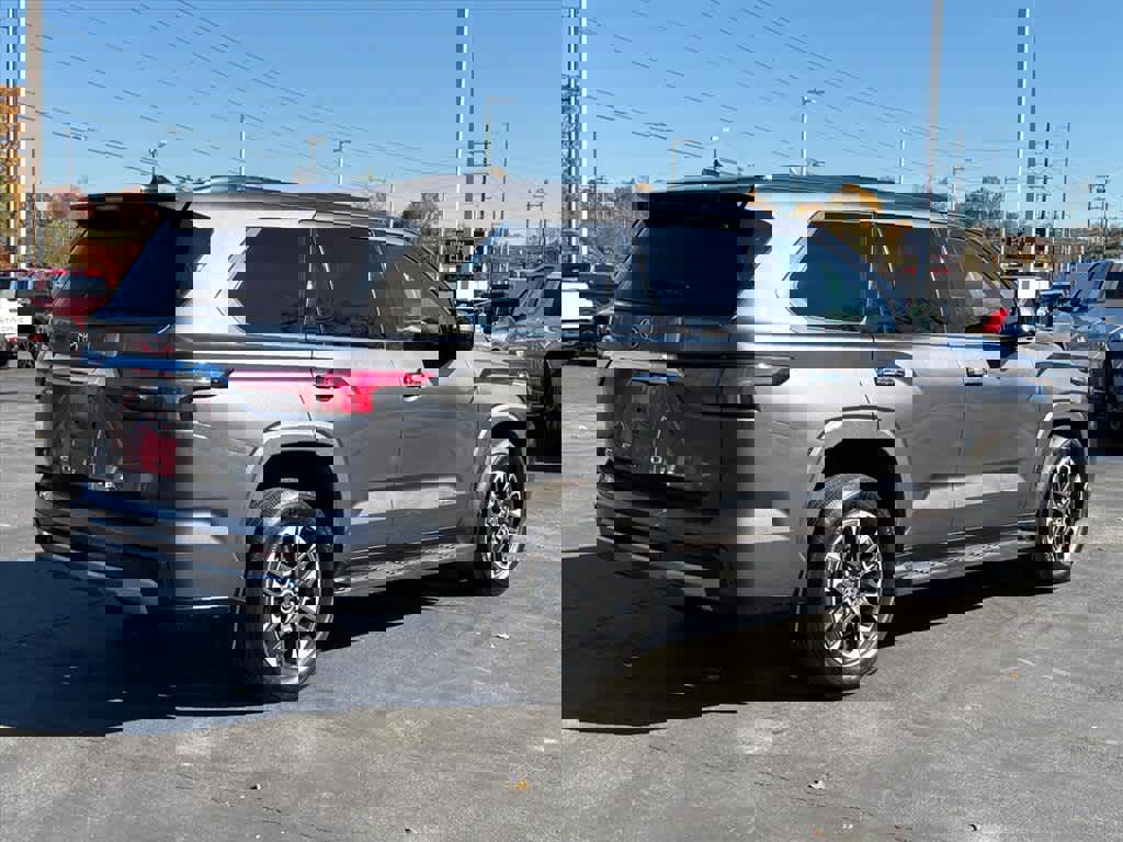 Used 2023 Toyota Sequoia Limited image 3