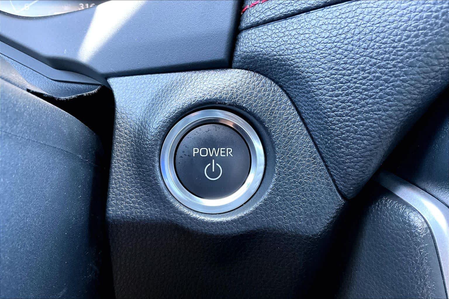 Certified 2025 Toyota RAV4 XSE AWD/4WD image 33