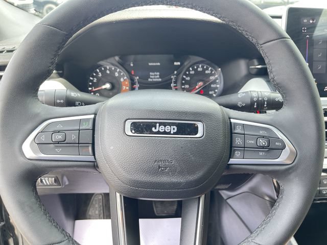 Used 2023 Jeep Compass Limited AWD/4WD image 11