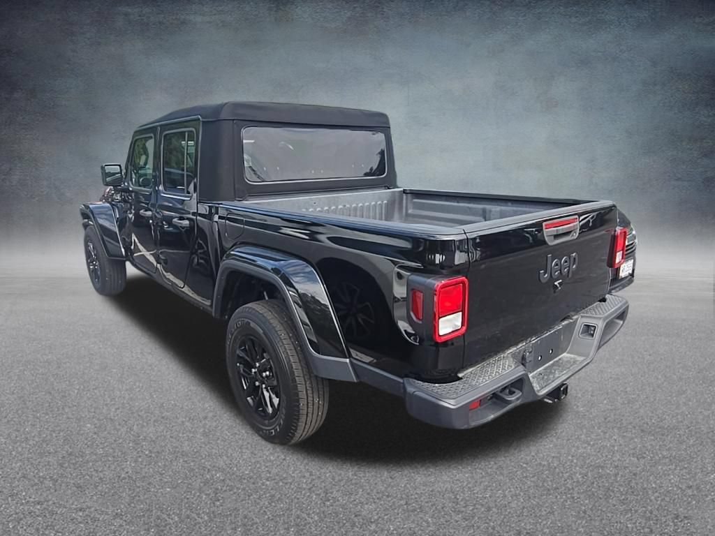 Used 2023 Jeep Gladiator Sport AWD/4WD image 7