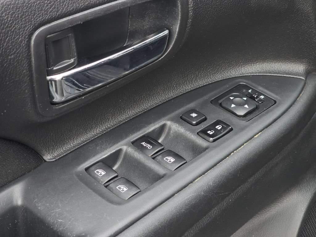 Used 2018 Mitsubishi Outlander ES FWD image 22