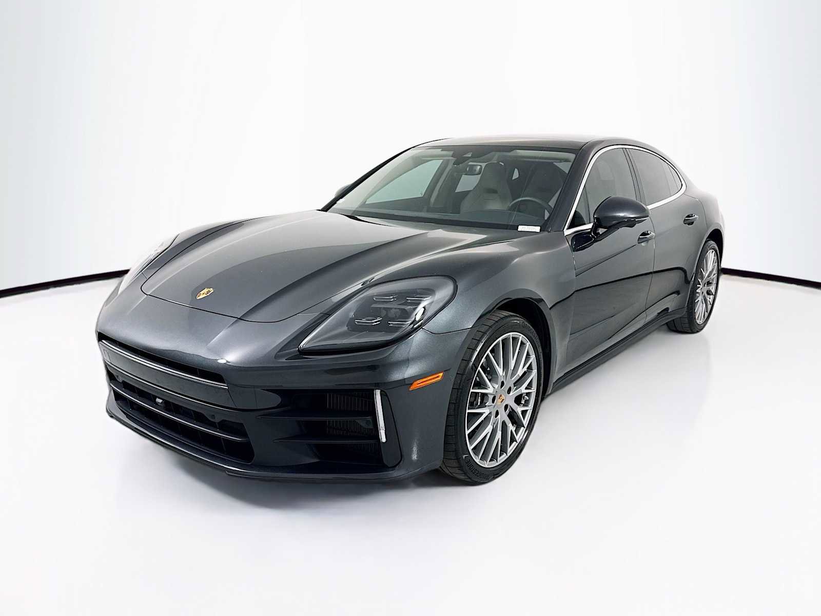 Certified 2025 Porsche Panamera RWD image 1