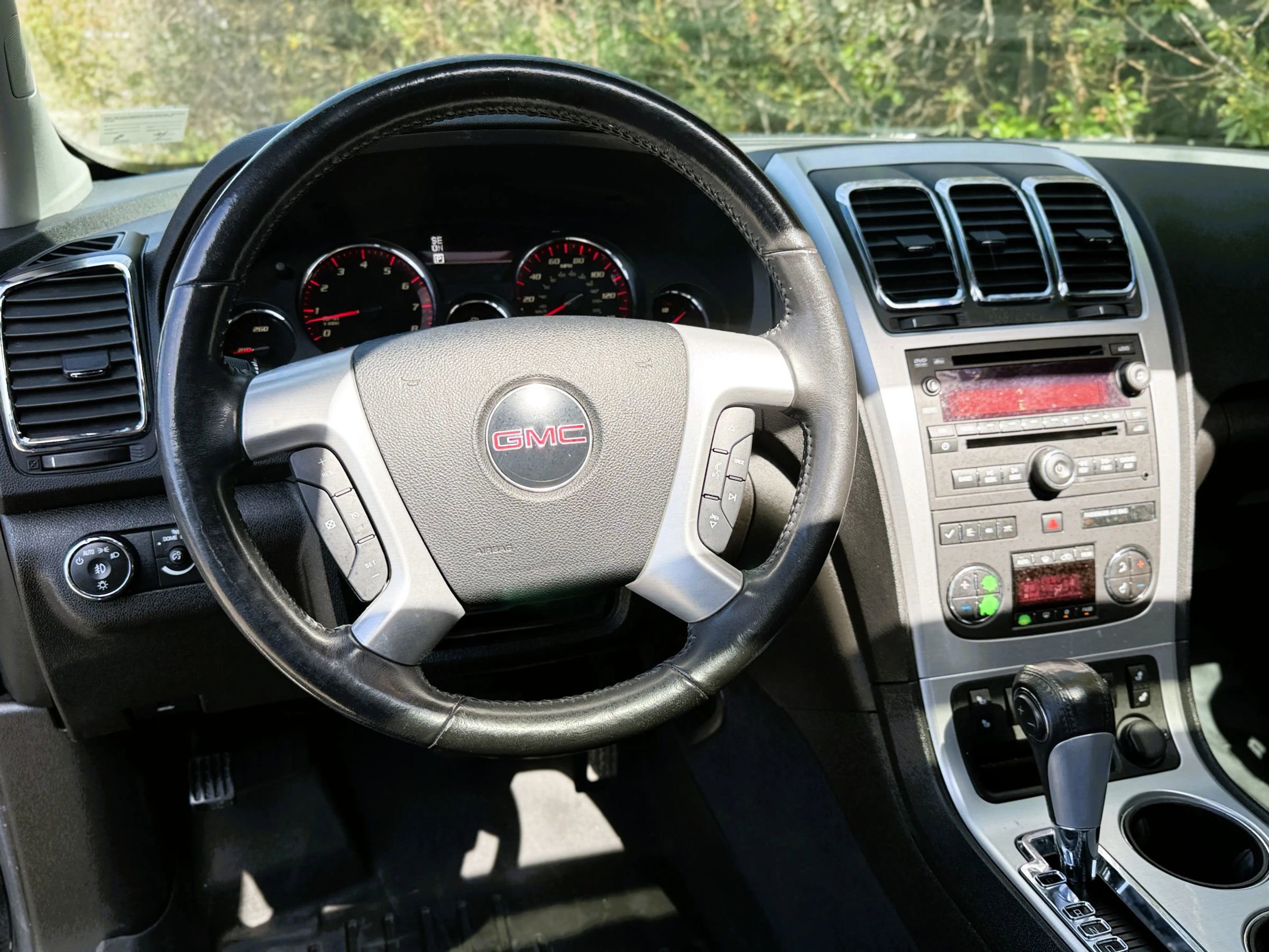 Used 2011 GMC Acadia SLT image 55