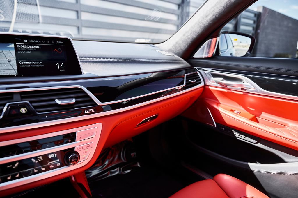 Used 2022 BMW M760i xDrive w/ Luxury Rear Seating Package image 89