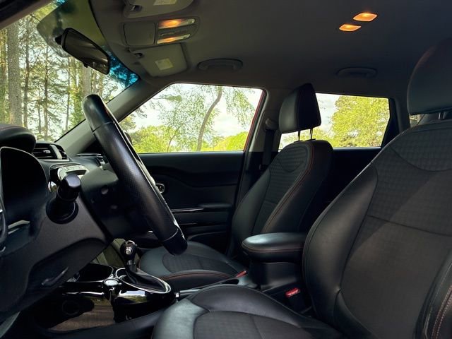 Used 2018 Kia Soul ! FWD image 21