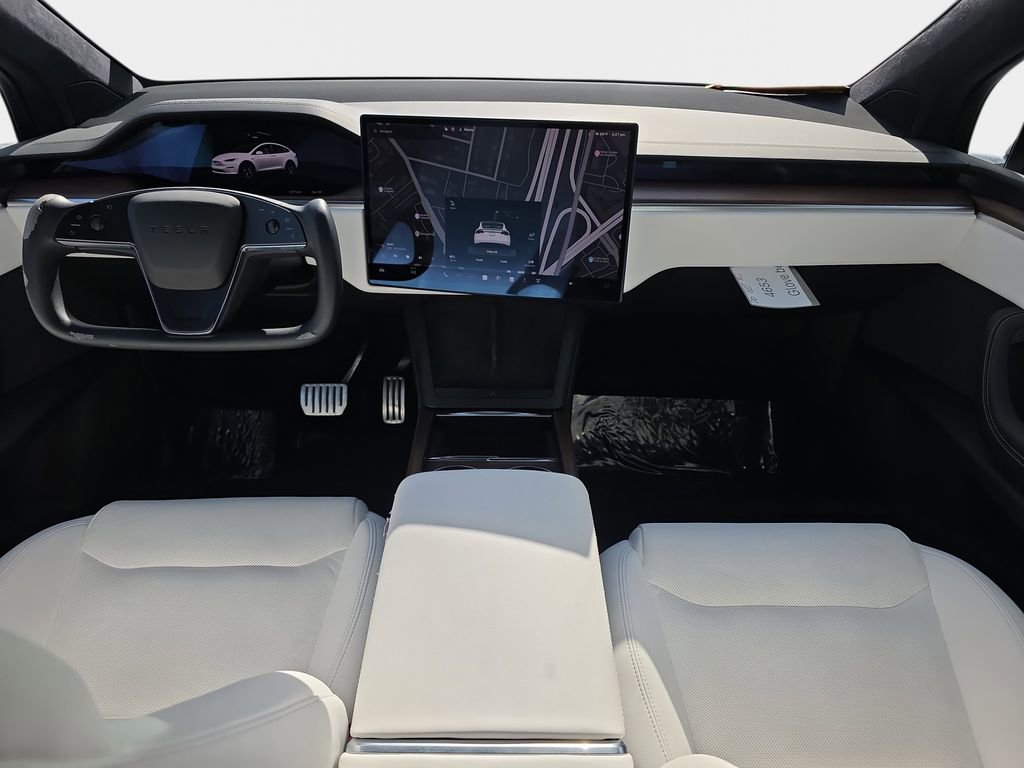 Used 2023 Tesla Model X image 10