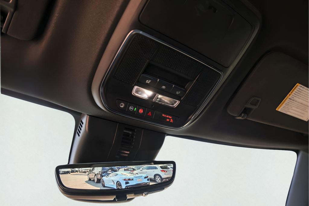 Used 2024 GMC Acadia Denali w/ Super Cruise Package FWD image 24